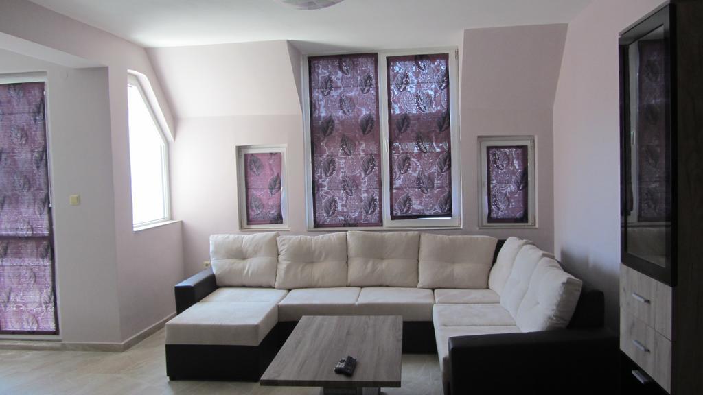 Bogorodi Terrace Apartment Бургас Номер фото