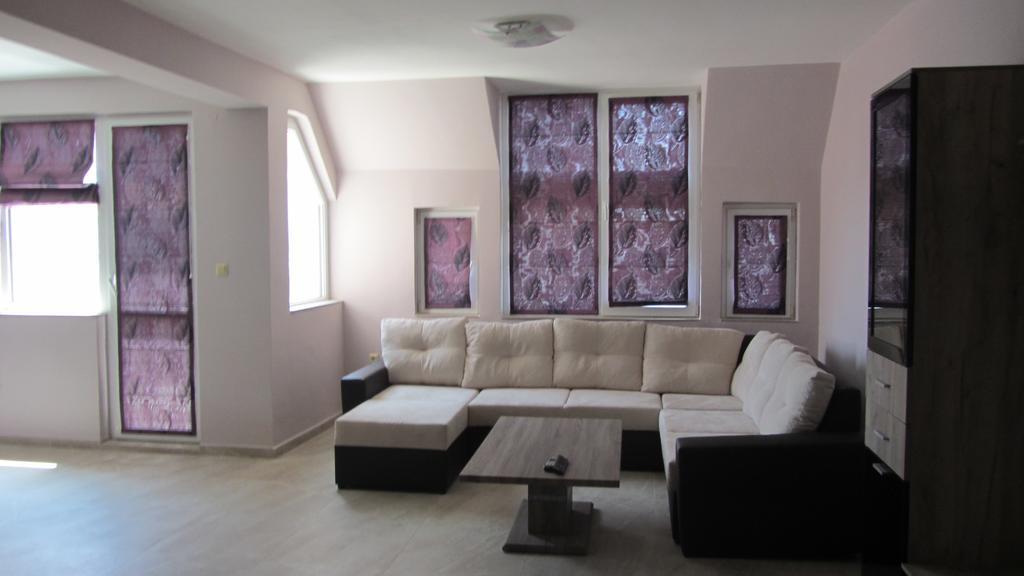 Bogorodi Terrace Apartment Бургас Номер фото